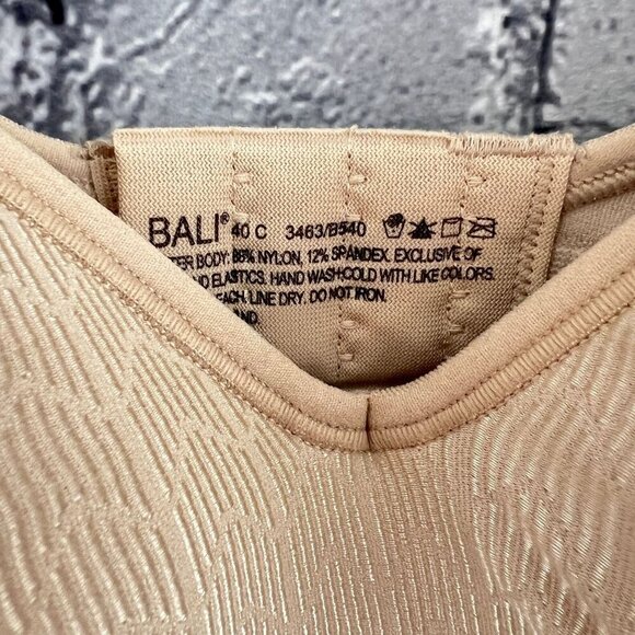 NWT Bali Women's 40C Comfort Revolution Shaping Wireless Bra DF3463 Nude - Picture 5 of 9